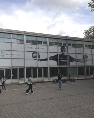 nieuwe sporthal op campus Plantijn Borgerhout.jpg
